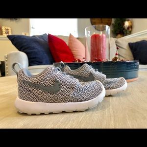 Toddler Nike sneakers